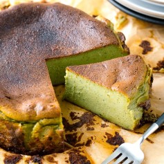 Matcha Burnt Cheesecake